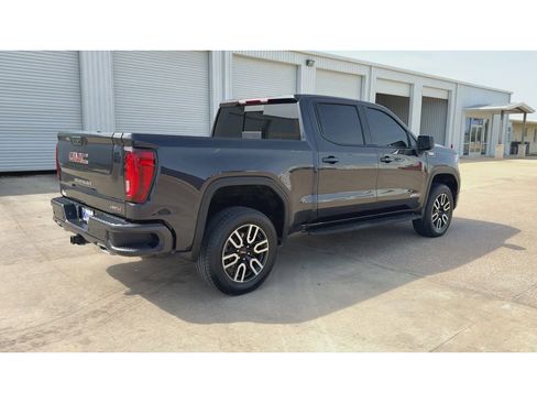 Used 2023 GMC Sierra 1500 AT4 w/ AT4 Premium Package image 8