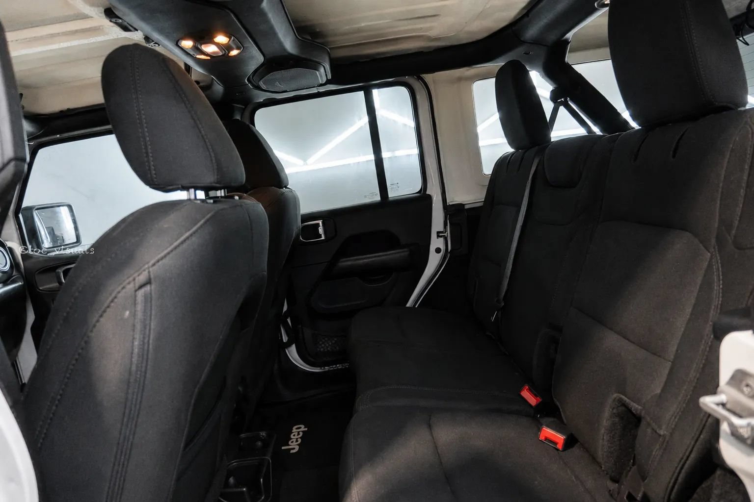 Used 2019 Jeep Wrangler Unlimited Sahara AWD/4WD image 6