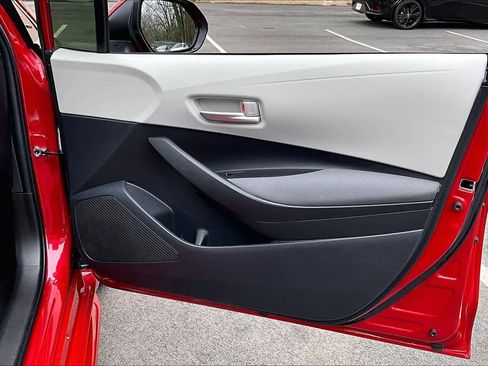 Used 2021 Toyota Corolla LE image 22