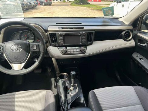 Used 2015 Toyota RAV4 XLE image 13