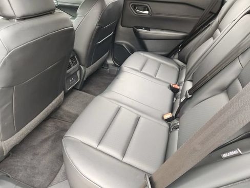 Used 2024 Nissan Rogue SV w/ SV Premium Package FWD image 21