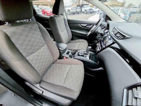 Used 2022 Nissan Rogue Sport SV image 33