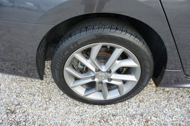 Used 2015 Nissan Sentra SR FWD image 27
