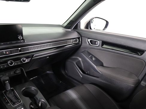 Used 2025 Honda Civic Sport image 36