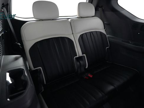 Used 2024 Kia EV9 GT-Line image 25