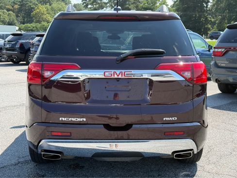 Used 2018 GMC Acadia Denali w/ Technology Package AWD/4WD image 8