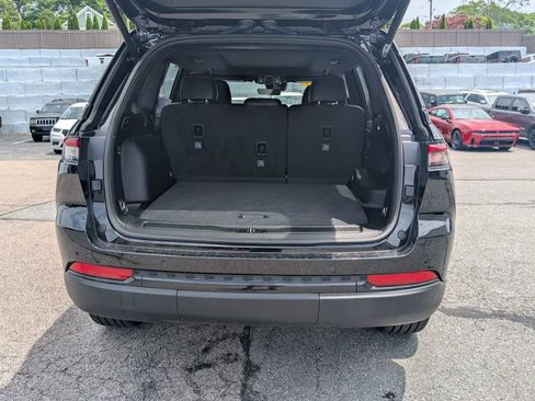 Used 2025 Jeep Grand Cherokee Limited w/ Trailer Tow Package AWD/4WD image 30