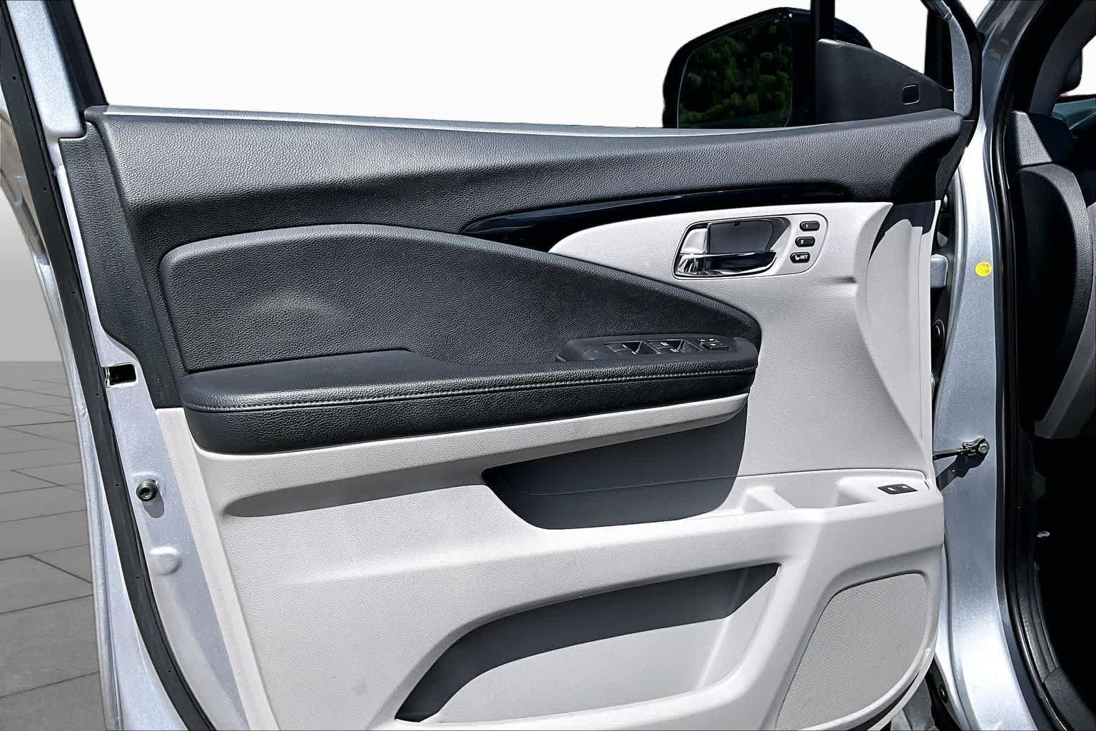 Used 2019 Honda Pilot Touring image 20