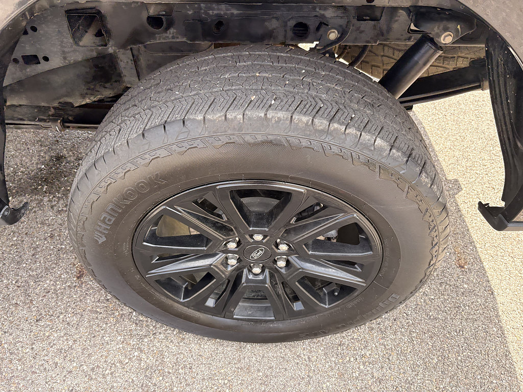 Used 2025 Ford F150 Platinum w/ FX4 Off-Road Package AWD/4WD image 10