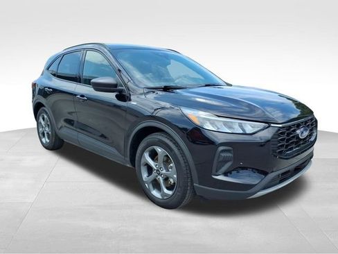 Used 2025 Ford Escape ST-Line FWD image 13