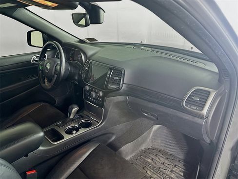Used 2019 Jeep Grand Cherokee Altitude image 32