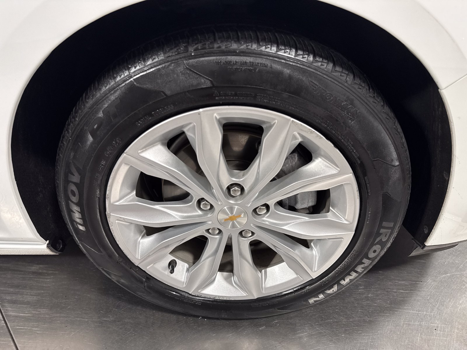 Used 2024 Chevrolet Malibu LT FWD image 14