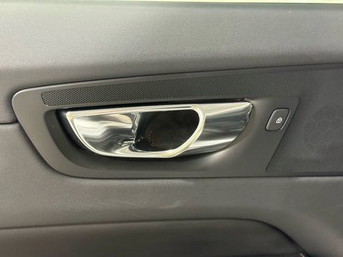 Used 2018 Volvo XC60 T8 Inscription w/ Luxury Seat Package image 64