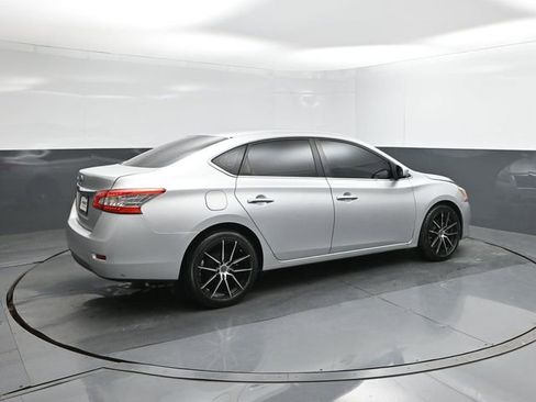 Used 2015 Nissan Sentra S image 11