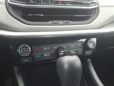 Certified 2024 Jeep Compass Limited image 16