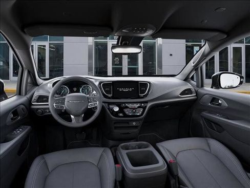 New 2027 Chrysler Pacifica Select FWD image 14