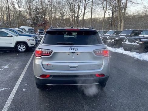 Used 2023 Jeep Compass Limited image 5