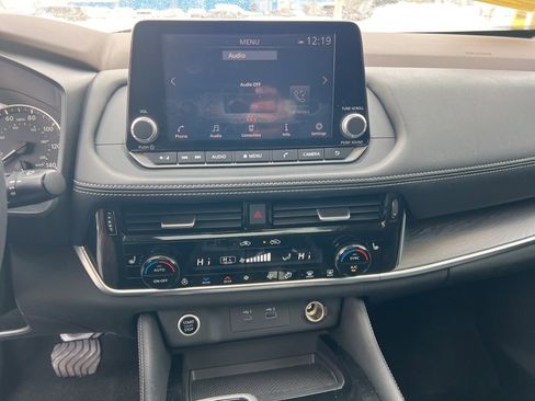 Used 2021 Nissan Rogue SL image 19