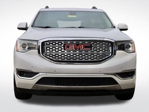 Used 2017 GMC Acadia Denali w/ Technology Package image 4