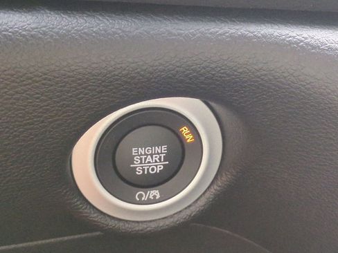 New 2026 Chrysler Voyager LX image 26