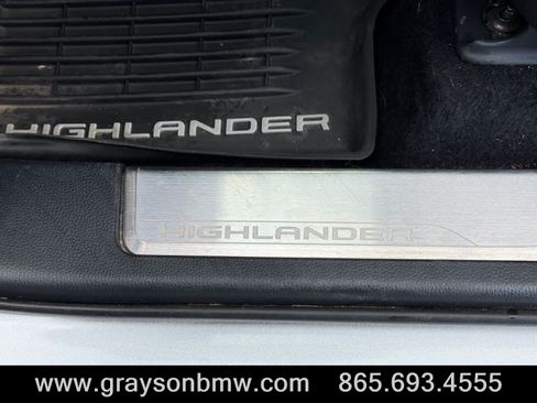 Used 2021 Toyota Highlander Platinum FWD image 14