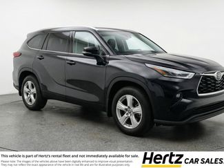 Used 2025 Toyota Highlander LE video 1