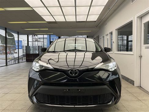 Used 2021 Toyota C-HR LE image 2