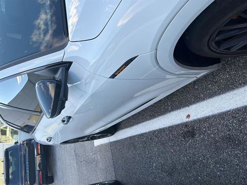 Used 2022 Audi e-tron Chronos image 49