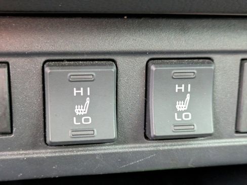 Certified 2024 Toyota Corolla Cross XLE image 22