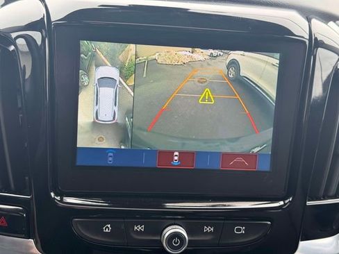 Used 2018 Chevrolet Traverse Premier image 35