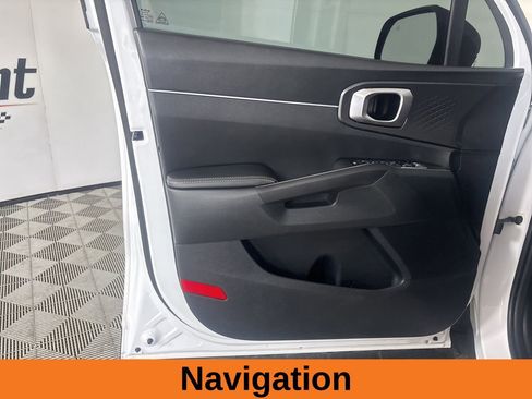 Used 2023 Kia Sorento S w/ Panoramic Sunroof Package FWD image 9
