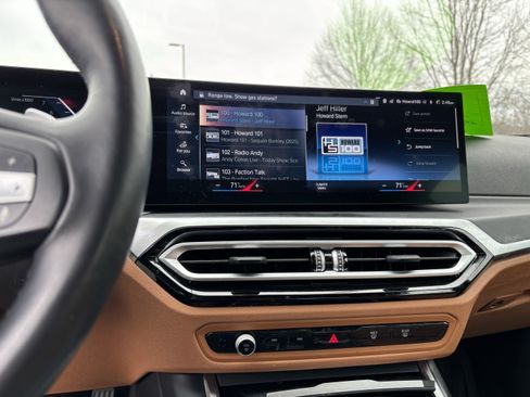 Used 2024 BMW 330i xDrive Sedan w/ Premium Package image 30