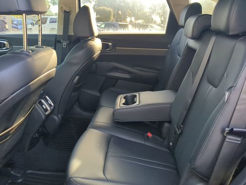 New 2026 Kia Sorento S image 12