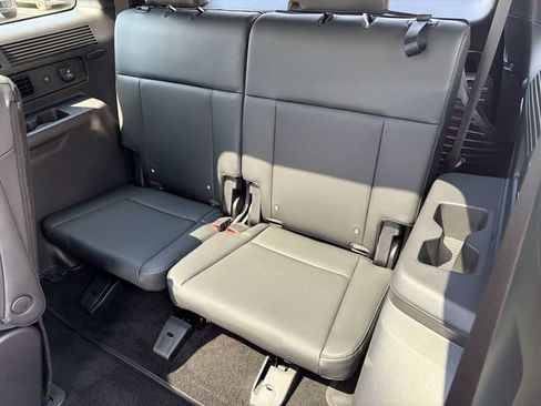Used 2024 Hyundai Santa Fe Calligraphy AWD/4WD image 28