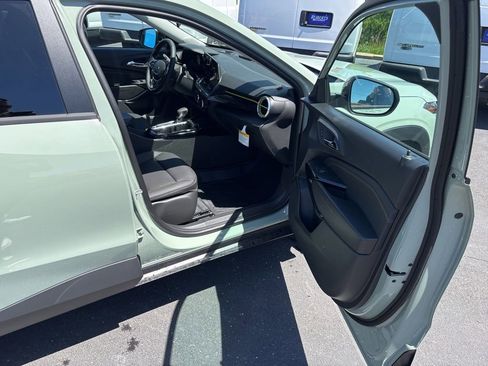 New 2026 Chevrolet Trax ACTIV w/ Driver Confidence Package FWD image 27