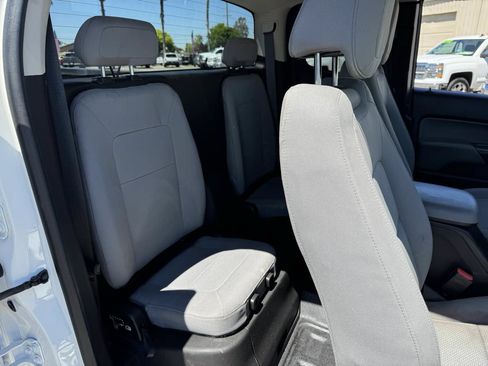 Used 2018 GMC Canyon W/T w/ Convenience Package RWD image 16