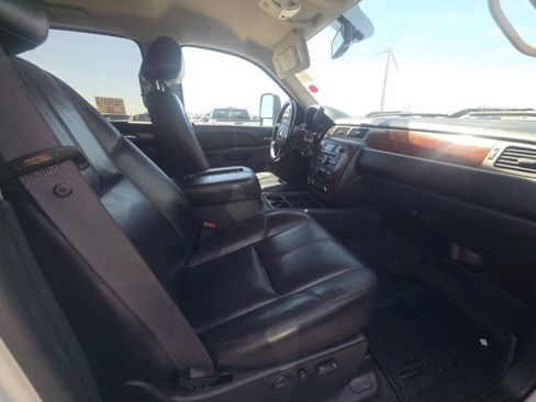 Used 2011 Chevrolet Silverado 3500 LTZ w/ Snow Plow Prep Package AWD/4WD image 12
