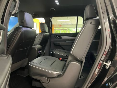 Used 2025 Buick Enclave Sport Touring FWD image 16