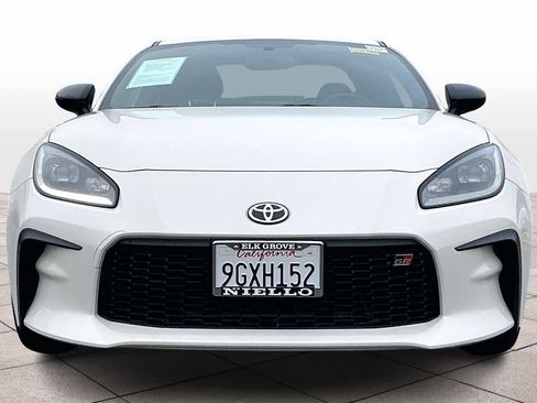 Used 2023 Toyota GR86 Premium image 3