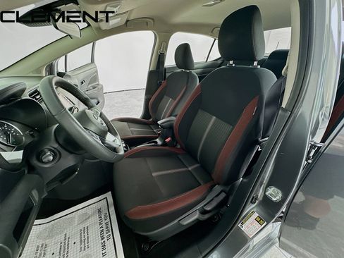 Used 2024 Nissan Versa SR FWD image 27