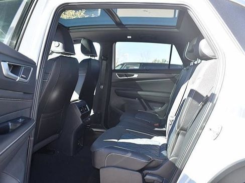 New 2026 Volkswagen Atlas Cross Sport SEL Premium R-Line AWD/4WD image 8