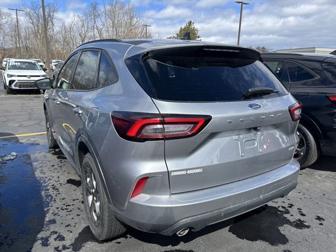 Used 2024 Ford Escape ST-Line image 6