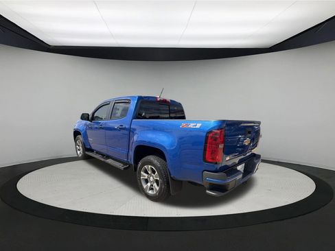 Used 2018 Chevrolet Colorado Z71 AWD/4WD image 3