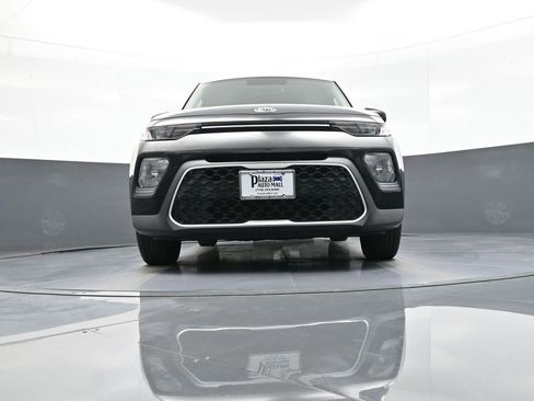 Used 2021 Kia Soul LX image 25