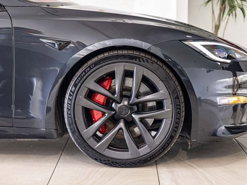 Used 2024 Tesla Model S Plaid image 10