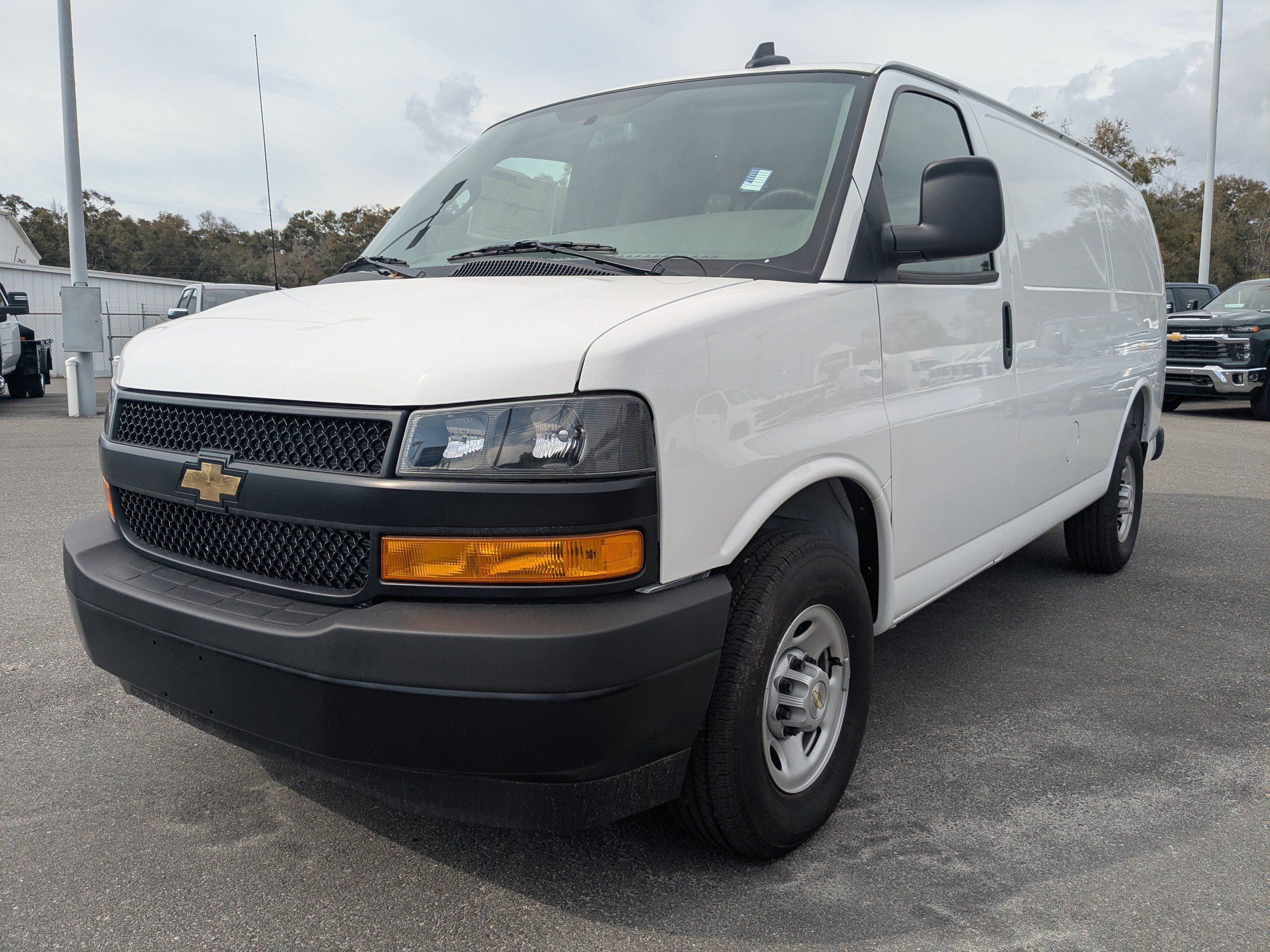 New 2025 Chevrolet Express 2500 w/ Driver Convenience Package RWD image 8