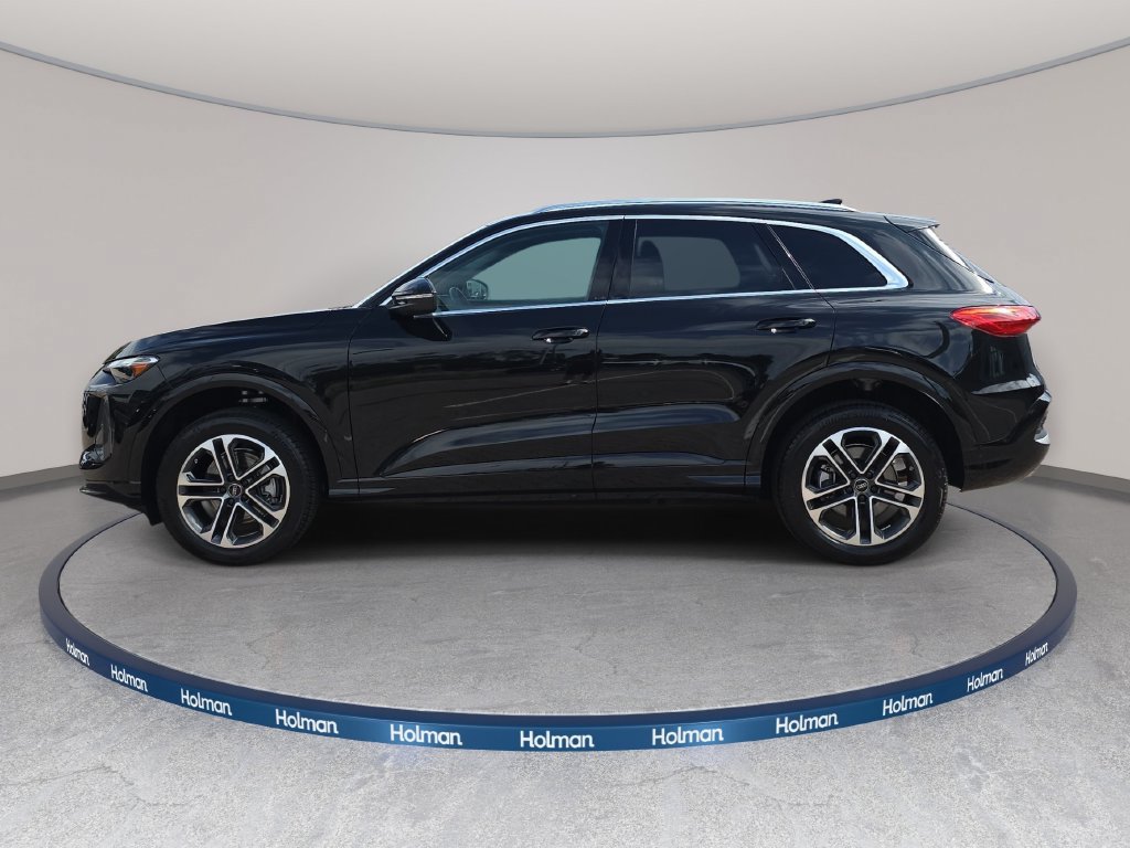 Certified 2025 Audi Q5 Premium w/ Convenience Package AWD/4WD image 8