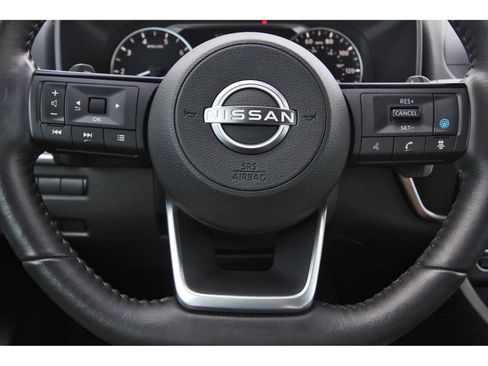 Used 2023 Nissan Rogue SV w/ SV Premium B Package FWD image 17