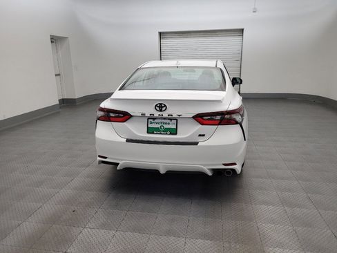 Used 2021 Toyota Camry SE w/ Carpet Mat Package (TMS) FWD image 7