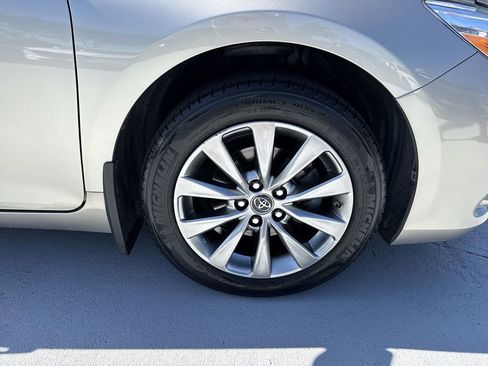 Used 2017 Toyota Camry FWD image 61